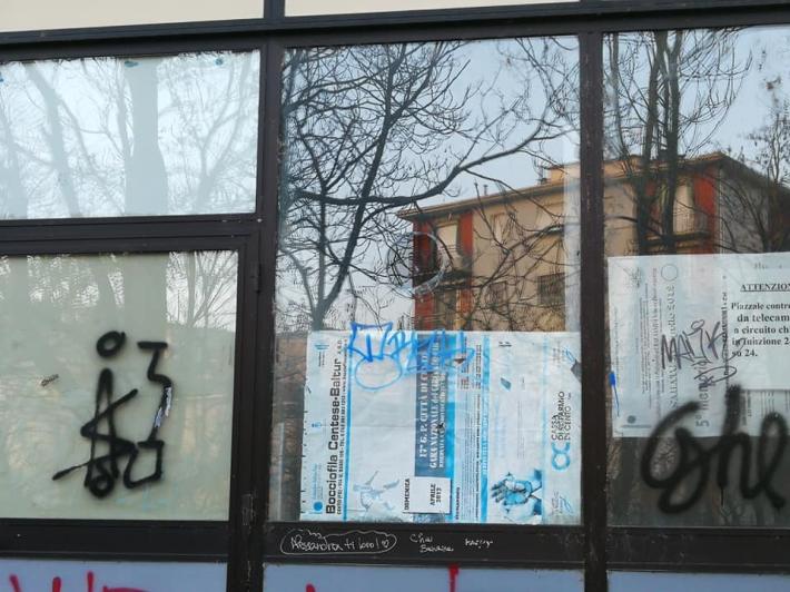 Vandali ancora all'opera, stavolta &egrave; toccato alla Bocciofila