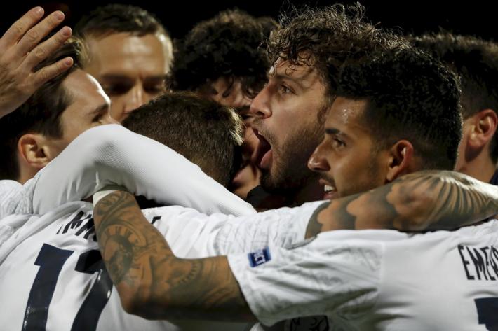 Mondiali, l'Italia di Mancini sa solo vincere: battuti anche i lituani (2-0)