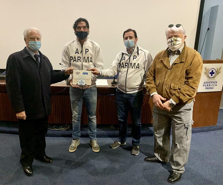 Pubblica e Avis insieme per dire grazie a Lucarelli