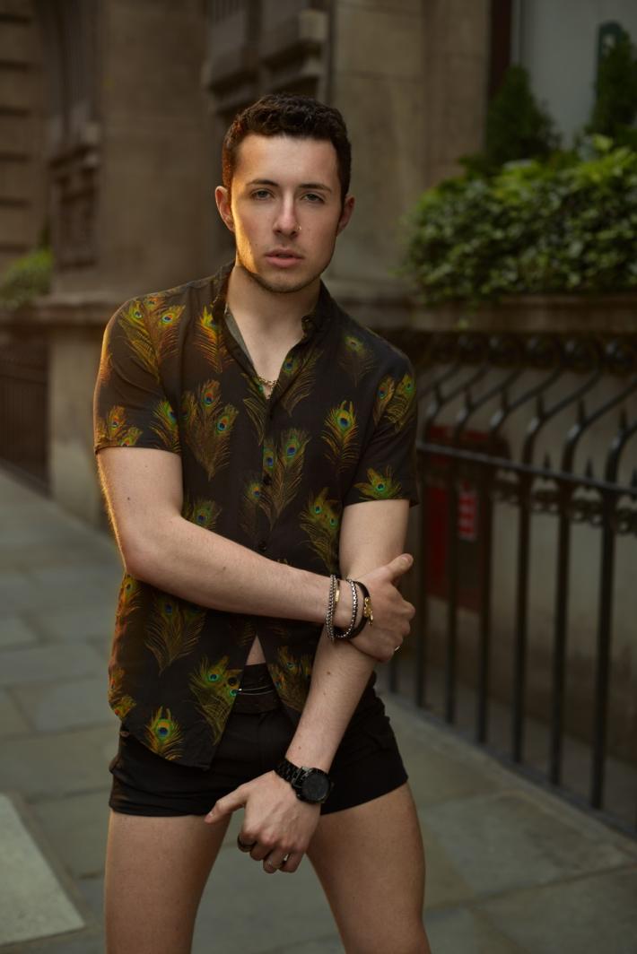 Alberto, sfide in tv come in un villaggio vacanze