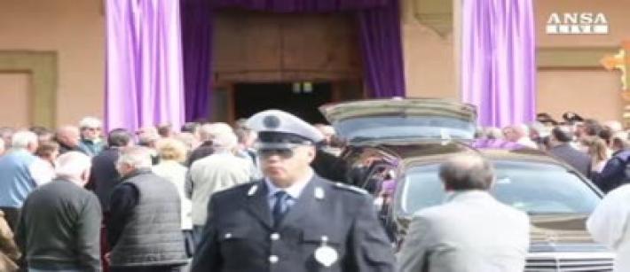 Barista ucciso:chiesa piena per funerali