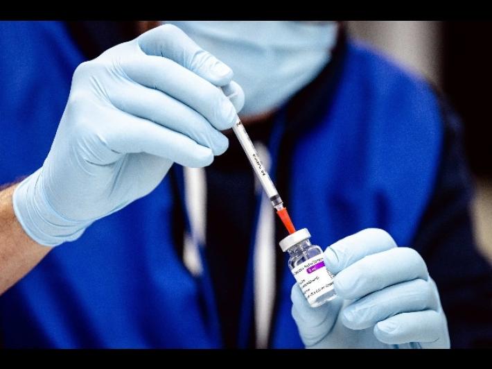 Sette morti per trombosi dopo AstraZeneca in Inghilterra