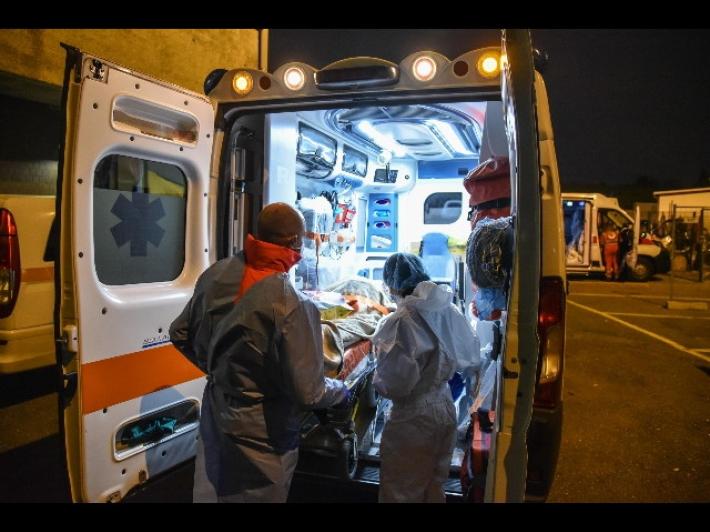 Auto contro un albero a Scurano e frontale a Pontescodogna: 2 feriti