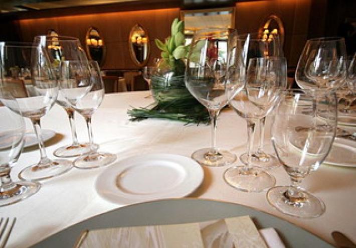 Nuove licenze per il settore della ristorazione a Parma? Una bufala