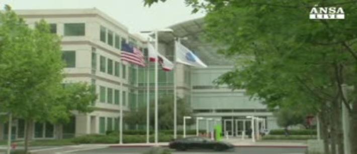 Apple: permesso a testare auto autonoma in California