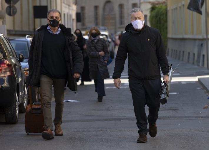 Anselmo e L'Insalata: &laquo;Assolvete Pesci&raquo;