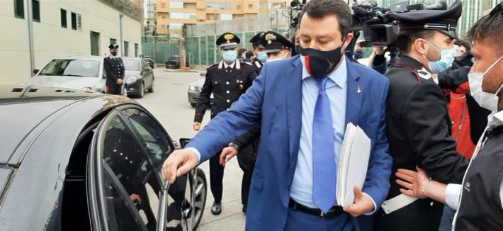 Caso Open Arms, Salvini rinviato a giudizio