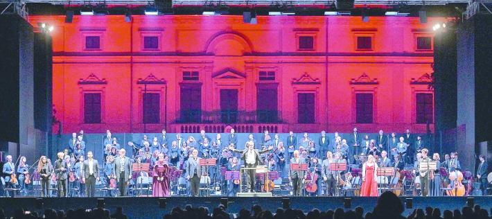 Premio al Regio, un bel segnale in tempi drammatici