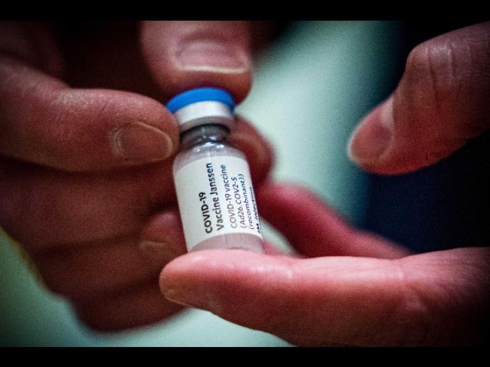 Vaccini, Figliuolo: "Un target giornaliero e settimanale di somministrazioni a ogni Regione"