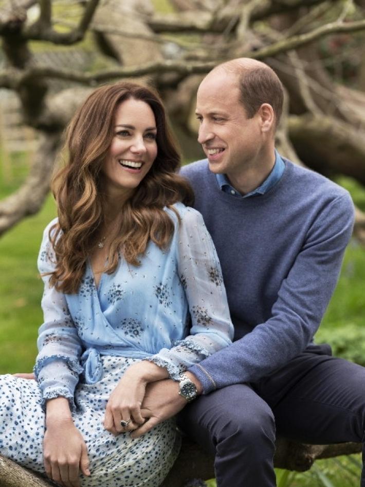 Gb: 10 anni di matrimonio, foto celebrano William e Kate
