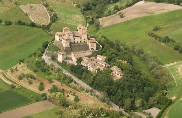 Il castello di Torrechiara &egrave; aperto il 1&deg; maggio: visite su prenotazione