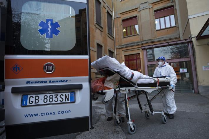 Ricoveri in calo, il Maggiore respira