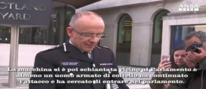 Attacco a Westminster: 4 morti. Smentita l'identit&agrave; dell'assalitore