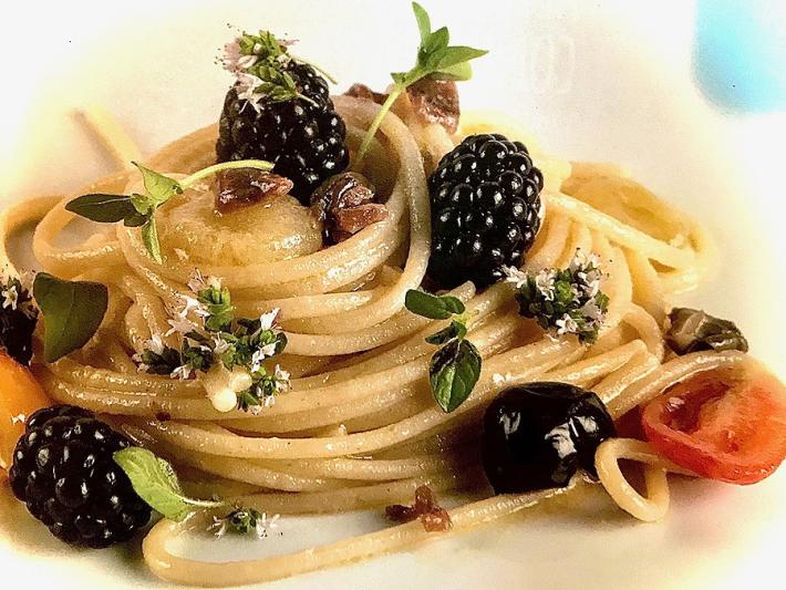 W la pasta - Spaghetti alla puttanesca di more