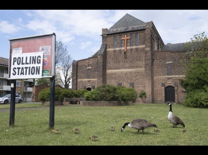 UK: i Tory strappano un  seggio ai Labour, "colpo" di Johnson