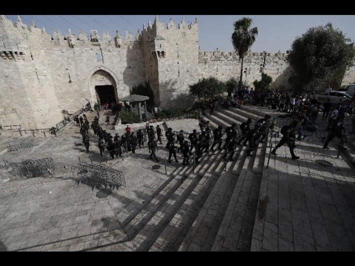 Gerusalemme: accoltellato agente israeliano alla Porta di Damasco 