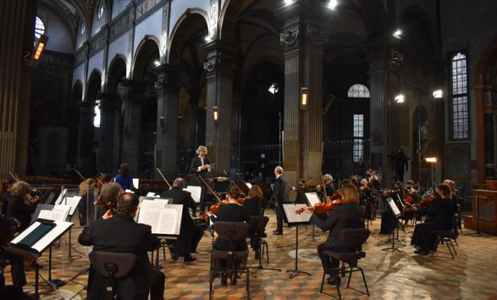 I sindacati: "Professore dell&rsquo;Orchestra Toscanini licenziato per non aver fatto il tampone"