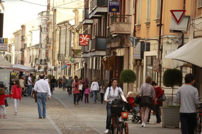 Negozi, il centro continua a soffrire &laquo;I costi sono diventati insostenibili&raquo;