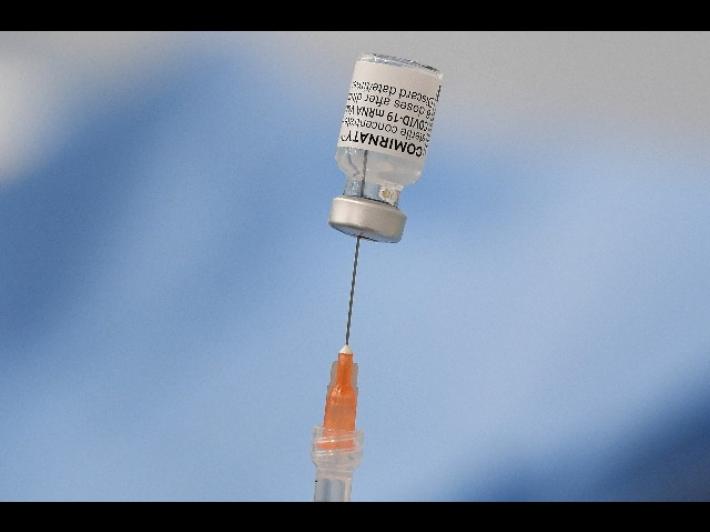 La raccomandazione di Pfizer: "Richiamo a 21 giorni, bisogna attenersi agli studi"