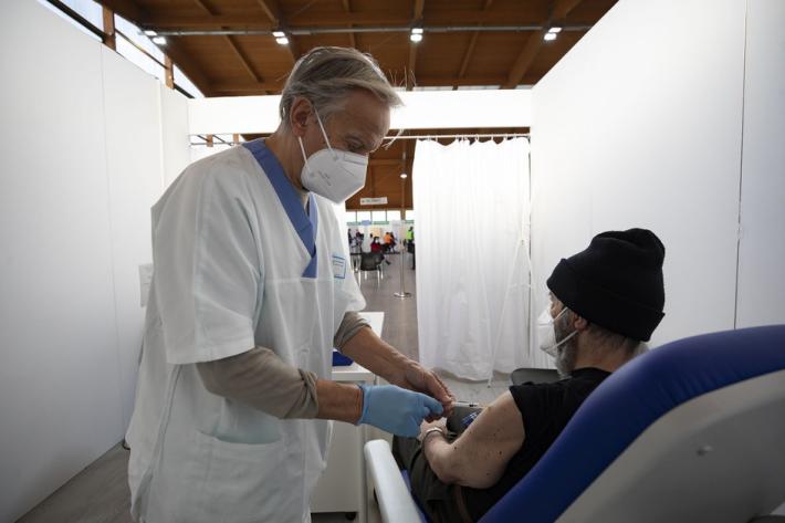 Prenotazioni a ostacoli: disagi per la fascia 55-59 anni