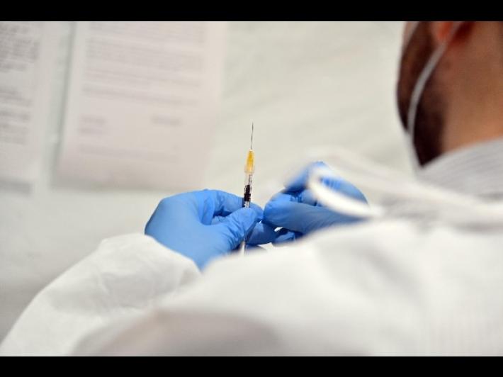 In Italia 6.659 nuovi casi e 136 morti. Tasso di positivit&agrave; al 2,2%