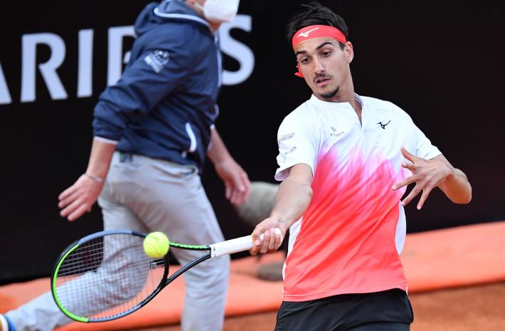 Internazionali, finisce il sogno di Sonego. La finale sar&agrave; Djokovic-Nadal