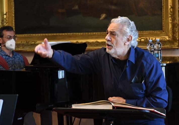 Pl&aacute;cido Domingo si racconta: dalla Tebaldi al Covid