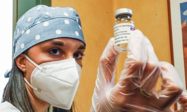 Cozzolino: &laquo;Sui vaccini pronti al rush finale&raquo;