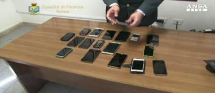 Sequestrate 35mila Sim, 12 denunciati