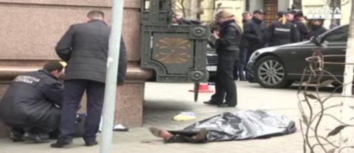 Ucciso per strada a Kiev ex deputato russo