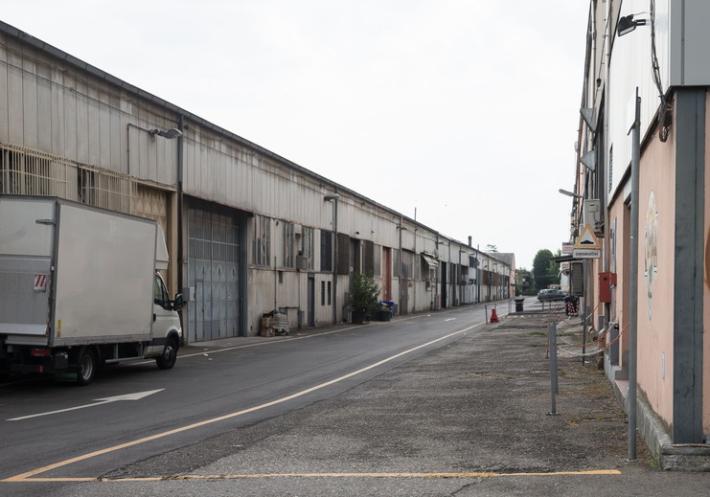 Aggredisce quattro ragazzi fuori dal locale: condannato