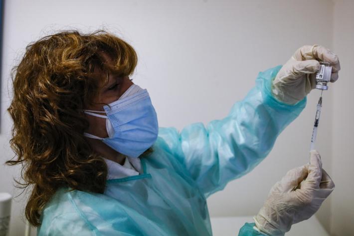 Camici bianchi non vaccinati, via a 1.884 lettere di richiamo