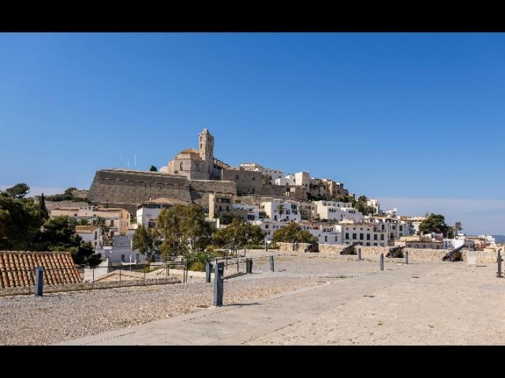 Due italiani feriti in una sparatoria a Ibiza, uno &egrave; grave