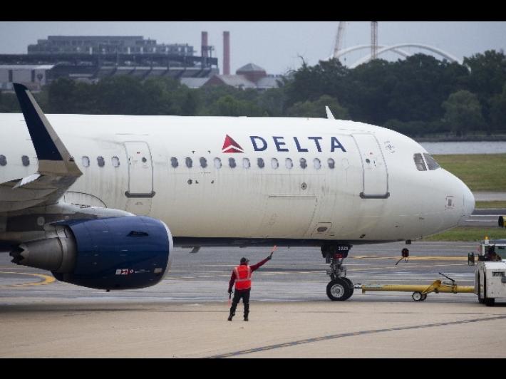 Usa abbassano l'allerta viaggi in Italia