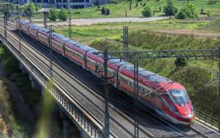 Trenitalia, dal 13 giugno al via l&rsquo;orario estivo. Novit&agrave; formato... vacanza
