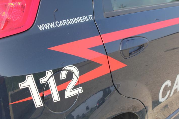 Sant&rsquo;Ilario d&rsquo;Enza, esplodono bombe carta in piazza: due denunciati. Si cercano i complici