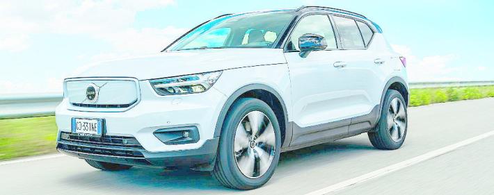 Volvo XC40, brivido elettrico