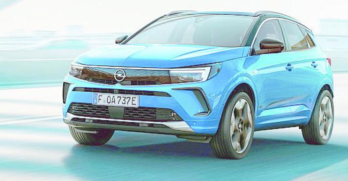 Grandland riparte da stile e comfort