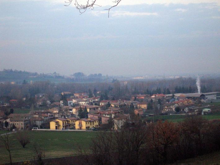 Ragazzina coraggiosa scopre i ladri in casa e li mette in fuga