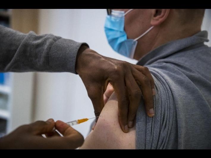 Covid, pi&ugrave; di 3mila vaccinati in un giorno a Parma e provincia