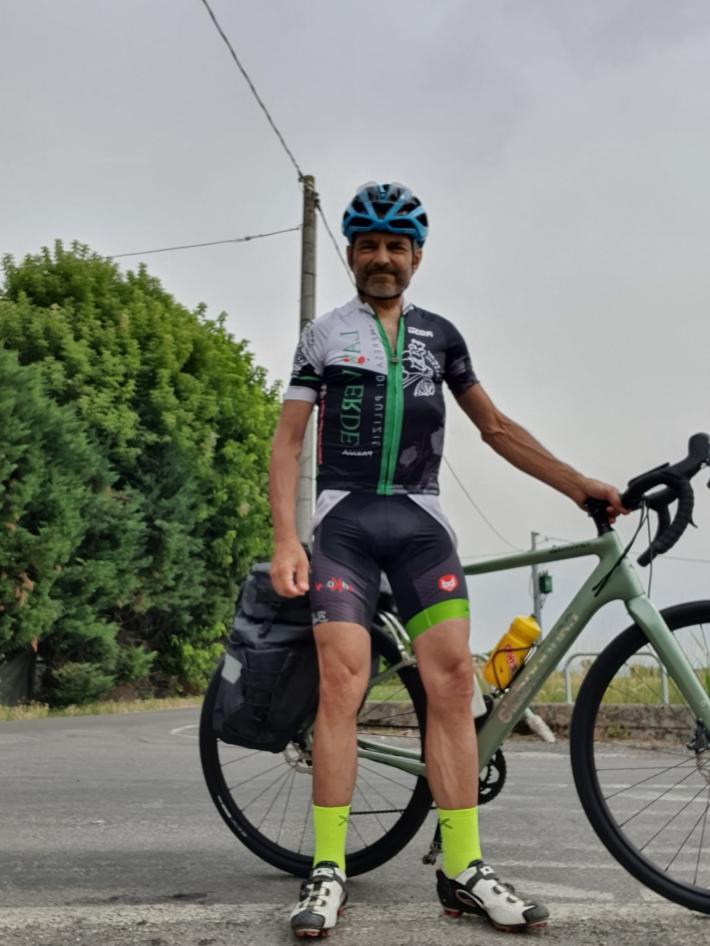 Zanardi, da Parma a Roma in bici contro la malattia e per la ricerca