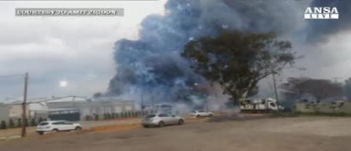 Incendio in deposito di fuochi d'artificio