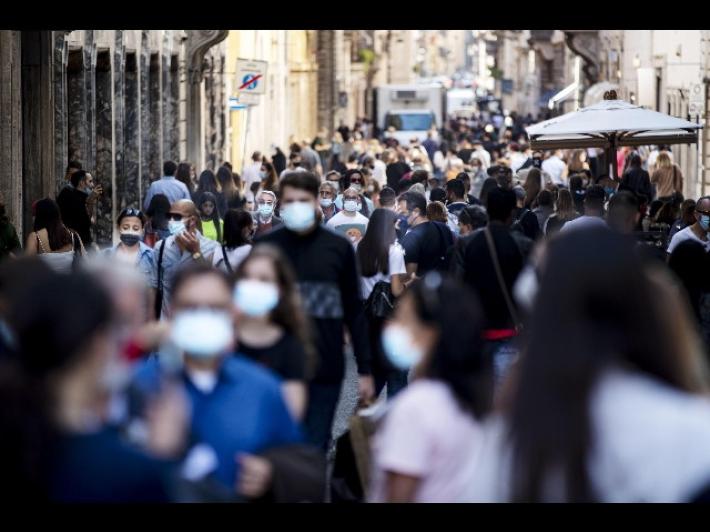 Stop alle mascherine all'aperto, l'Ordine Psicologi ER: &ldquo;Possibili disagi momentanei. I pi&ugrave; spiazzati? I bambini&rdquo;