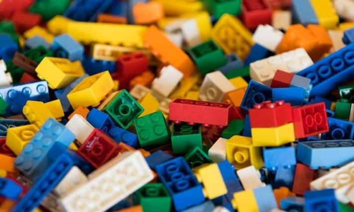  Svolta Lego, arriva il mattoncino di plastica riciclata