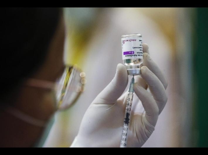 Donini: "Vaccino, priorit&agrave; seconda dose per tutti. Possibile anticipo dei richiami con AstraZeneca per over 60"