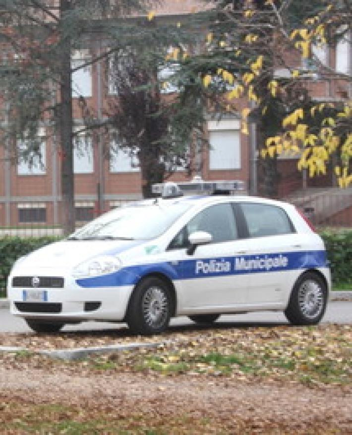 Uscite ingiustificate, condannata a 6 mesi l'ex vice comandante dei vigili