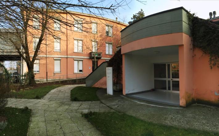 Maltrattamenti al San Mauro Abate: un patteggiamento e un rinvio a giudizio