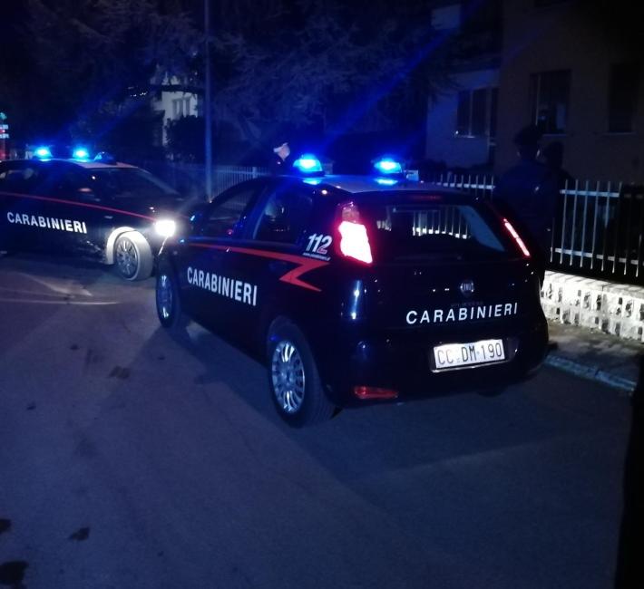 Piazza Brugnola, botte da orbi tra due extracomunitari