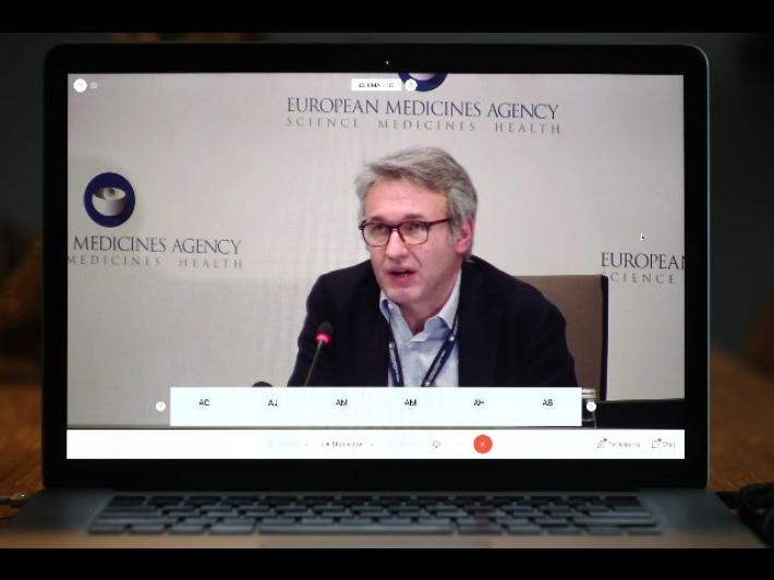 Vaccini, l'Ema: "Con due dosi protetti contro la variante Delta"