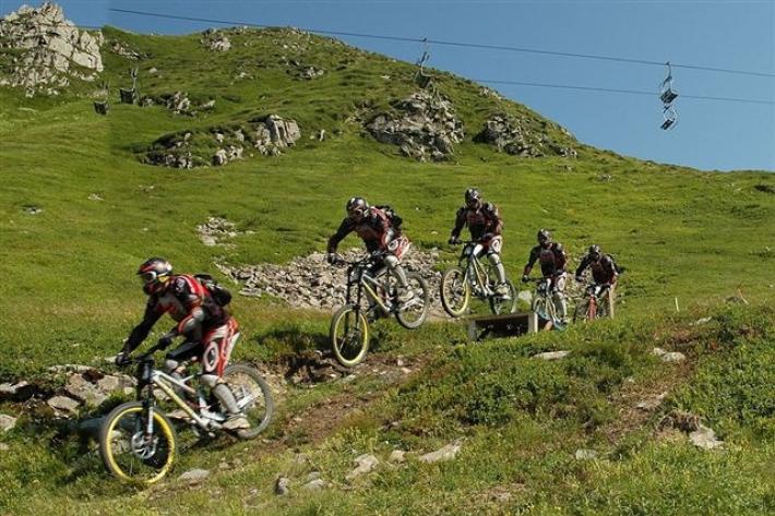 Casarola, biker si infortuna durante un'escursione